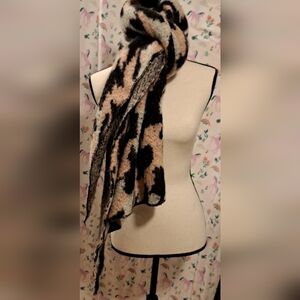 NWT Y2K Fadivo Pink & Black Leopard Fuzzy Reverse Asymetric Casual Winter Scarf